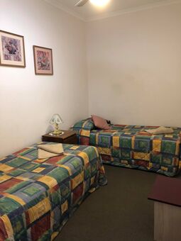 Family Room | Family Room | Eltoro Motel Family rooms